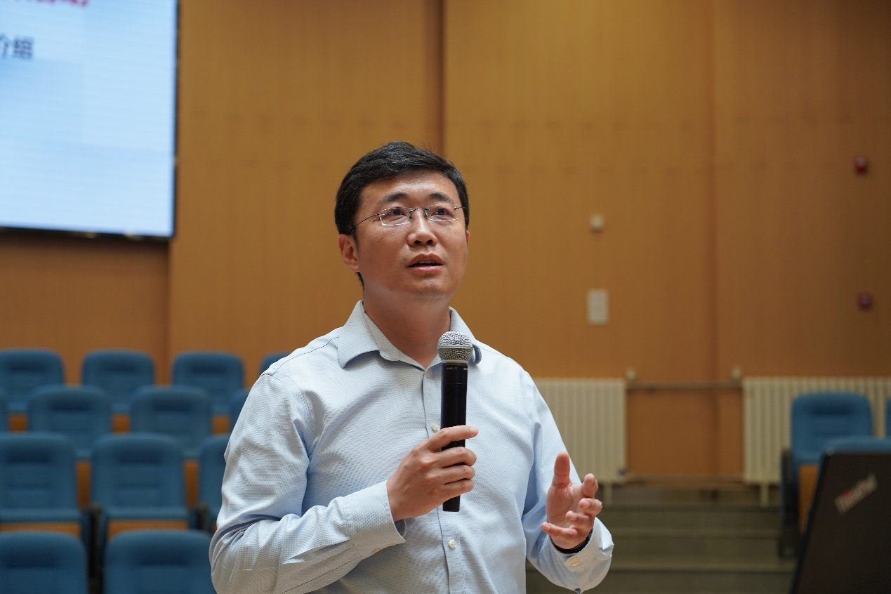教学干事徐景然